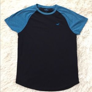 Hollister tee